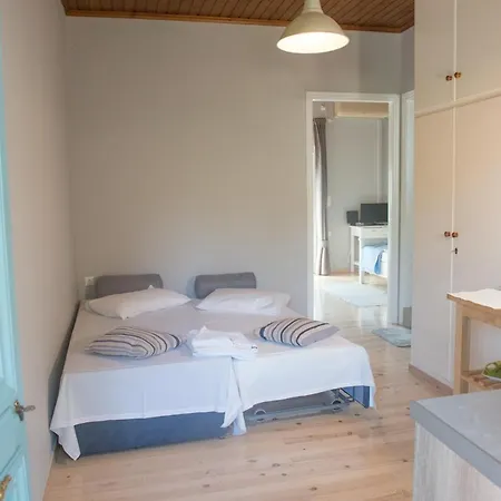 Tsonas Apartment *